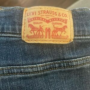 Levi’s high rise skinny ankle pant